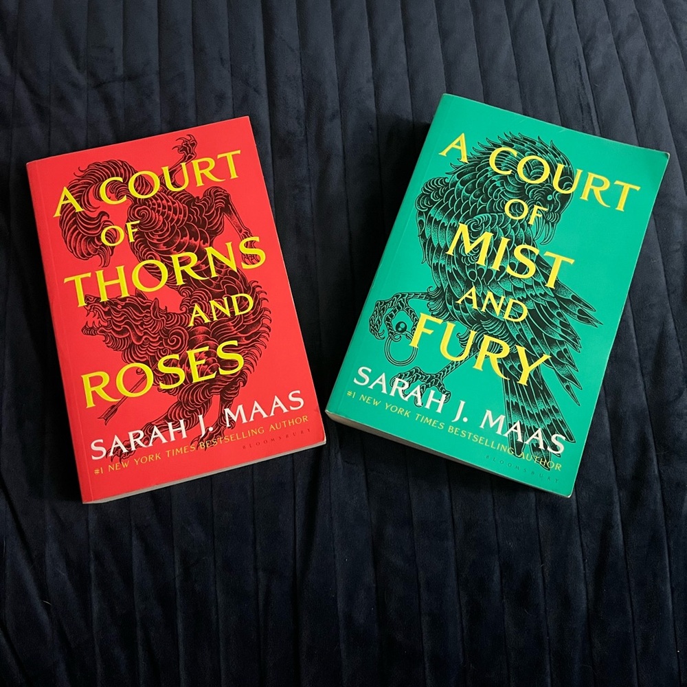 A Court of Thorns and Roses & A Court of Mist and Fury Books